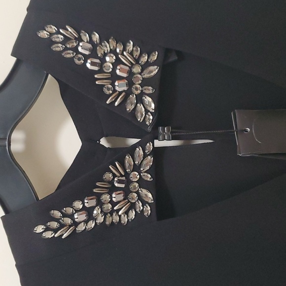 Black sleeveless shirt with silver beading. - Picture 3 of 4